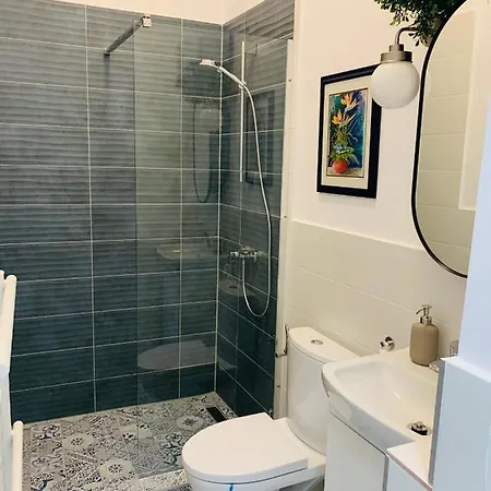 Margaret Boulevard - With Balcony Daire