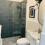 Margaret Boulevard - With Balcony Apartman
